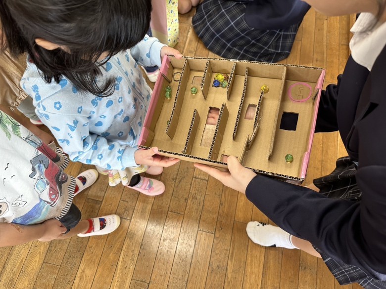 おもちゃを使って楽しいひととき